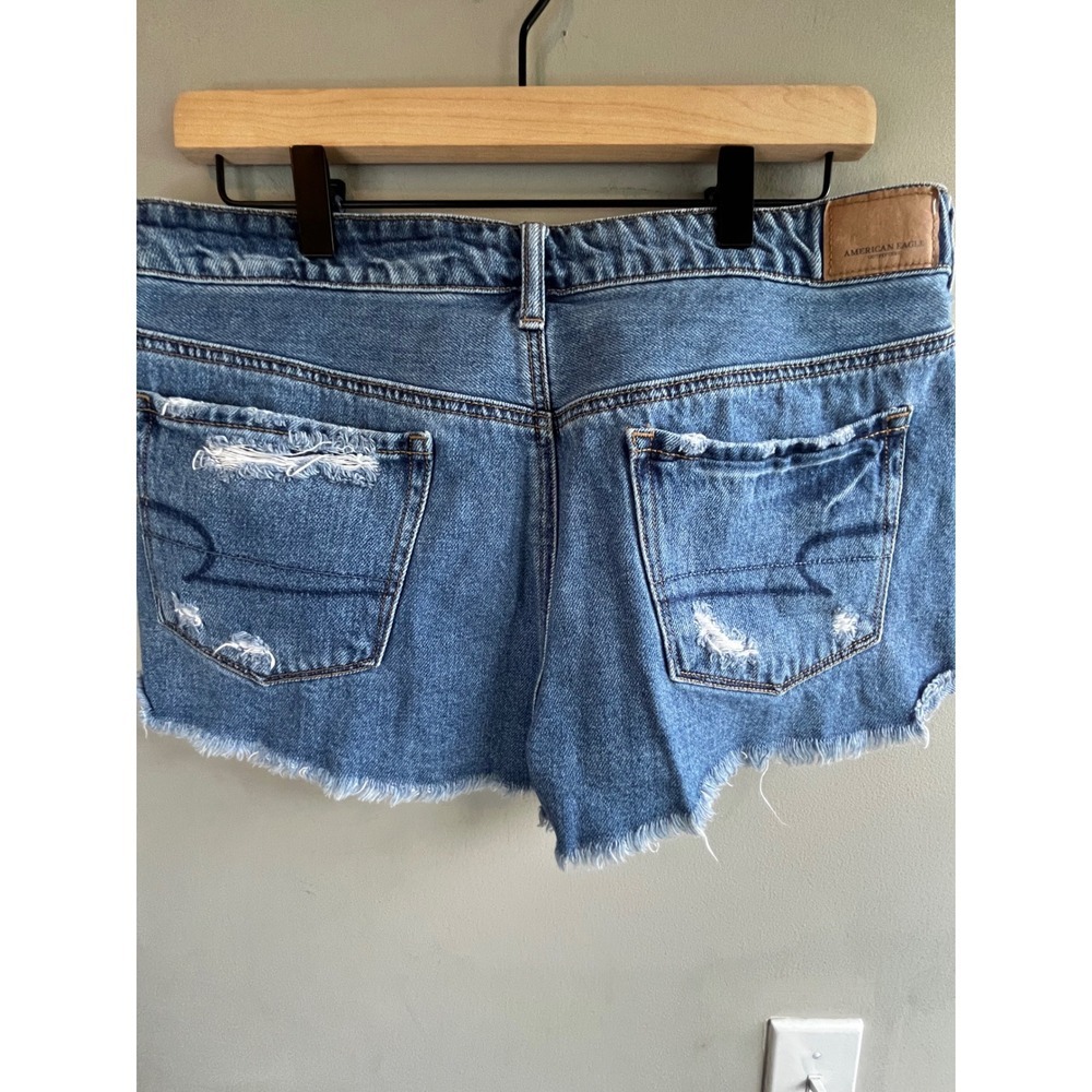American Eagle Denim Distressed Embroidered Festival Jean Shorts Size 12 Boho - Picture 6 of 8